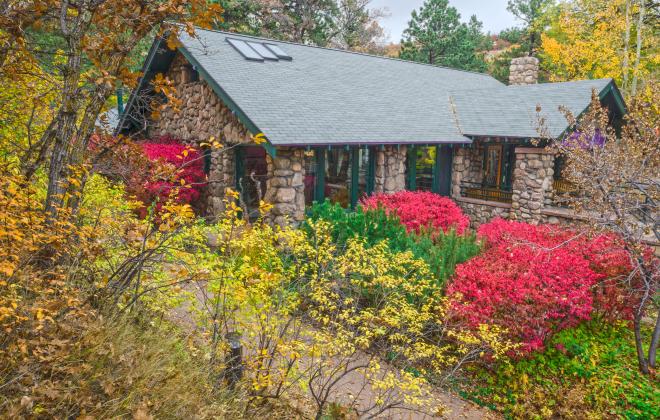 Exterior of the Starsmore Visitor and Nature Center on a fall day.