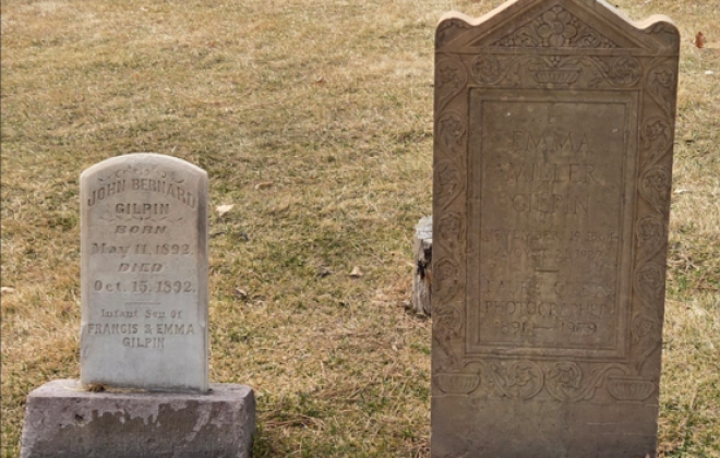 A cemetery plot belonging to Laura Gilpin